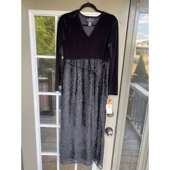 Carole Little NWT Black Long Velvet Overlay Wrap Maxi Dress - Size 8, MSRP $178 - Picture 1 of 15